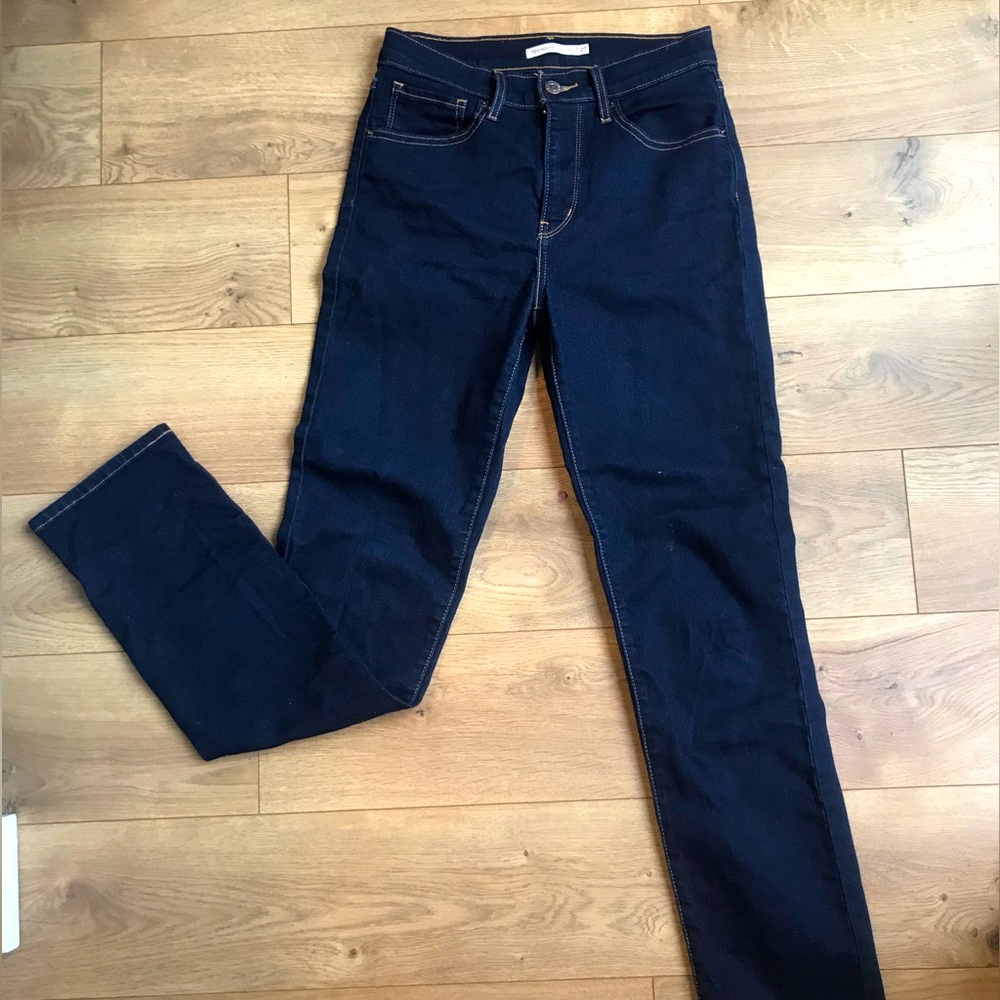 Levi’s Jeans - Women’s Size 27